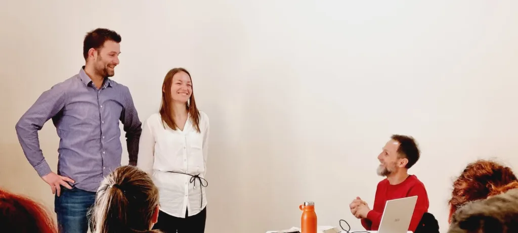 sretna_obitelj_grupa_bracno_zajedništvo